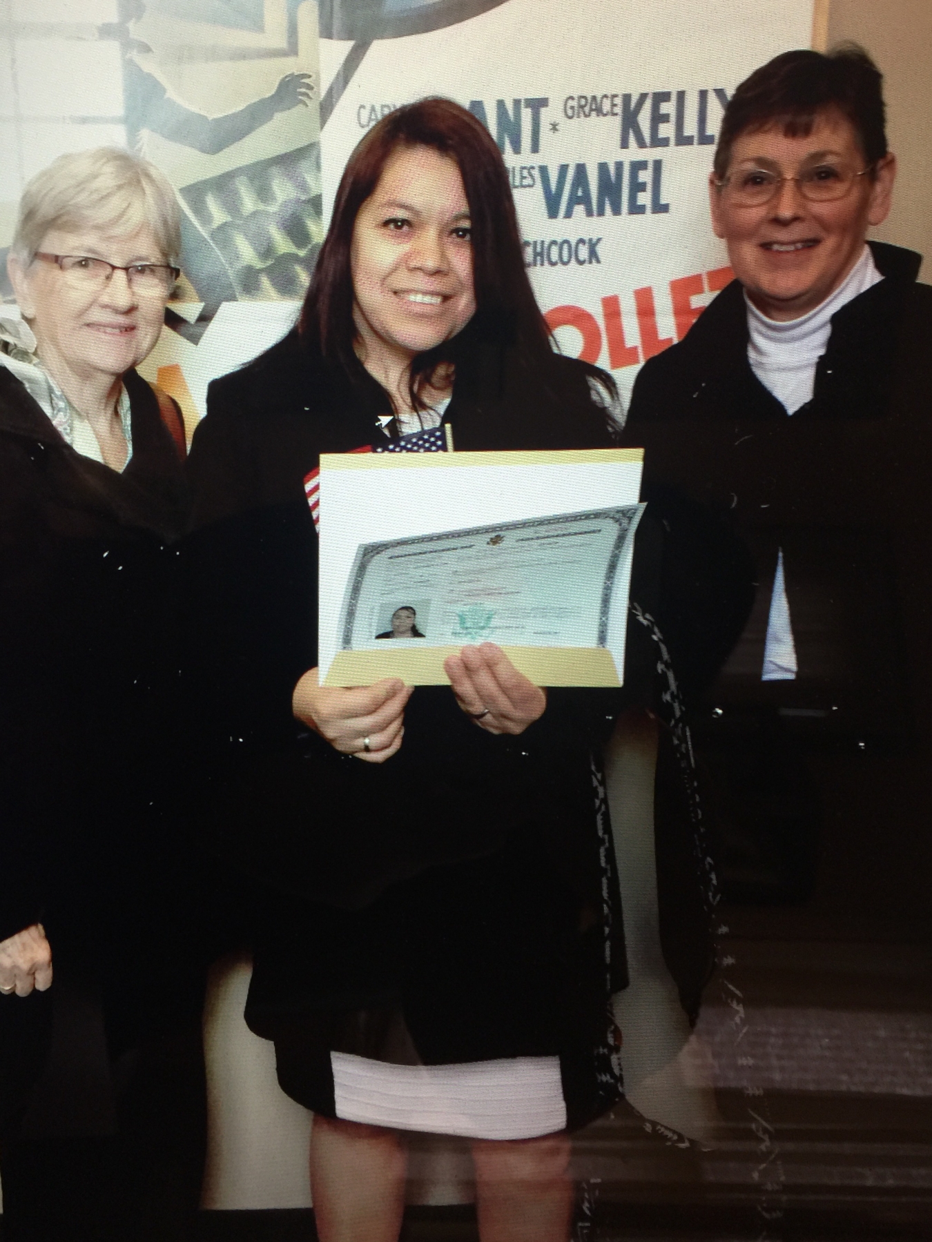 Yolanda Cortes de Aguilera, with tutors Nancy Richardson and Alaine Espenscheid